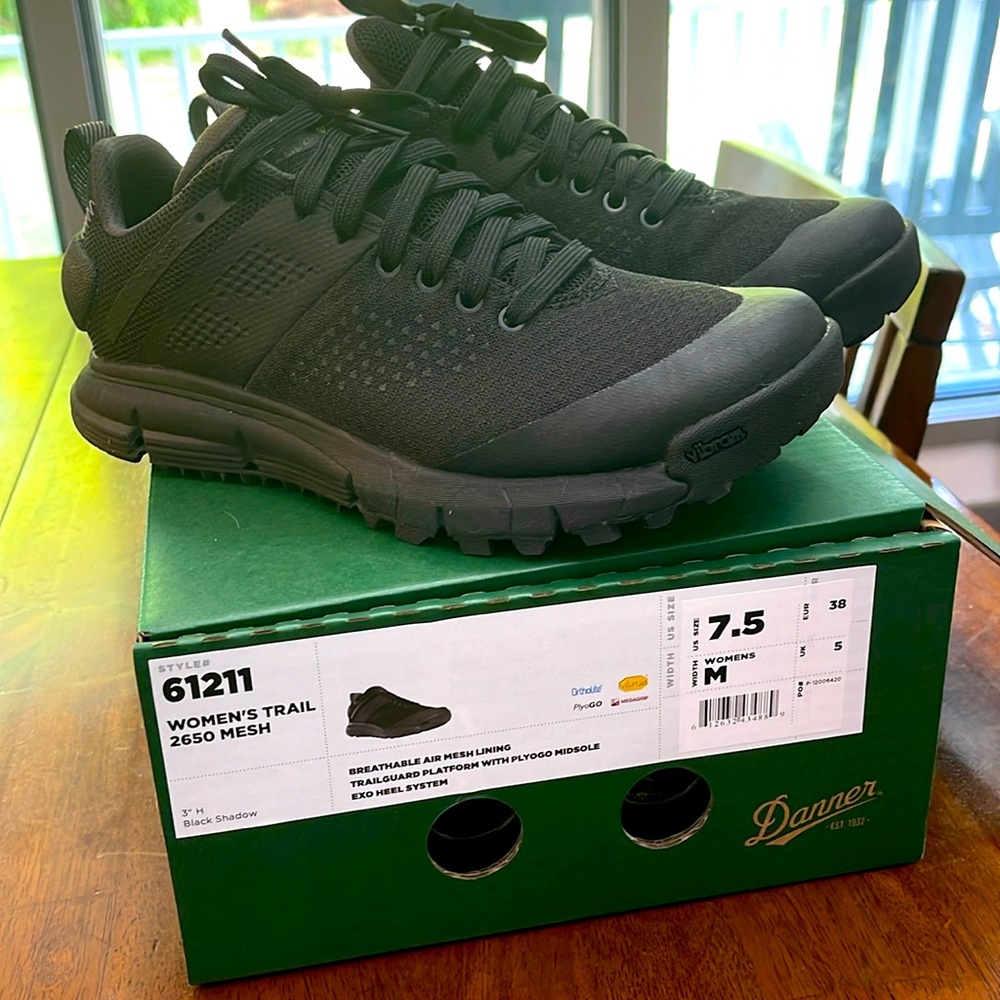 Danner women’s trail 2650 mesh size 7.5
